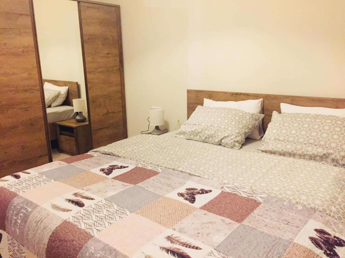 Sol'S M2 White Modern Apartments Tbilisi Esterno foto