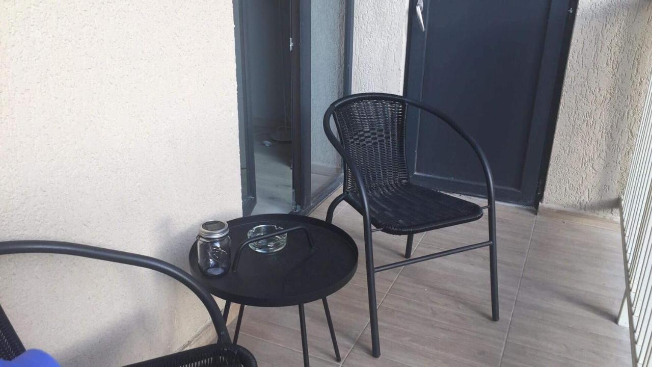 Sol'S M2 White Modern Apartments Tbilisi Esterno foto